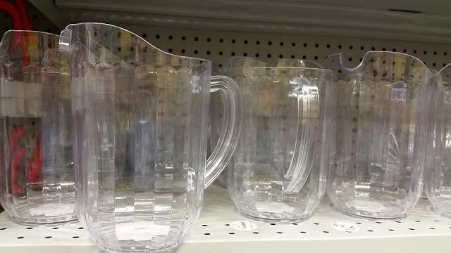 Pichets à acheter au Dollarama