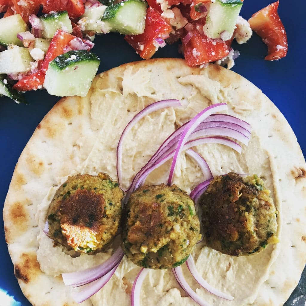 VÉGÉ : Pitas aux falafels ! Cinq Fourchettes