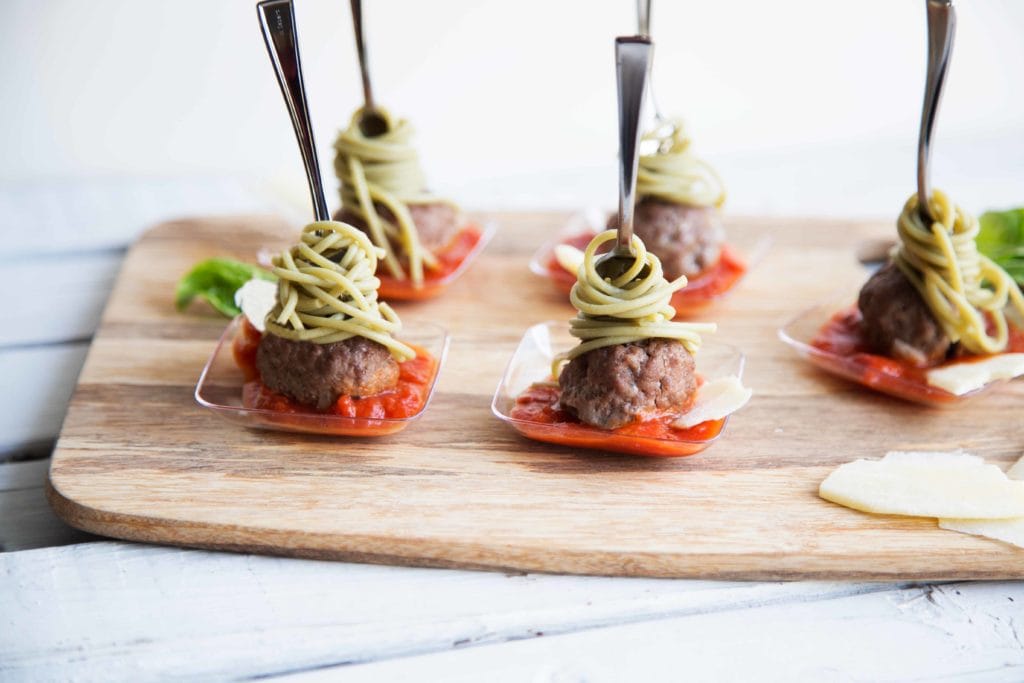 Wow : des bouchées de spaghettis faciles et gourmandes pour vos partys /Cinq Fourchettes