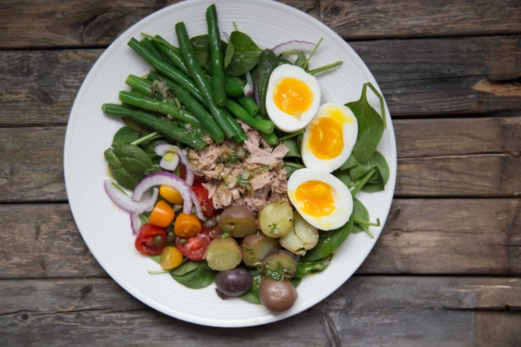 Salade niçoise et mon truc de paresseuse pour sauver du temps ... / Cinq Fourchettes