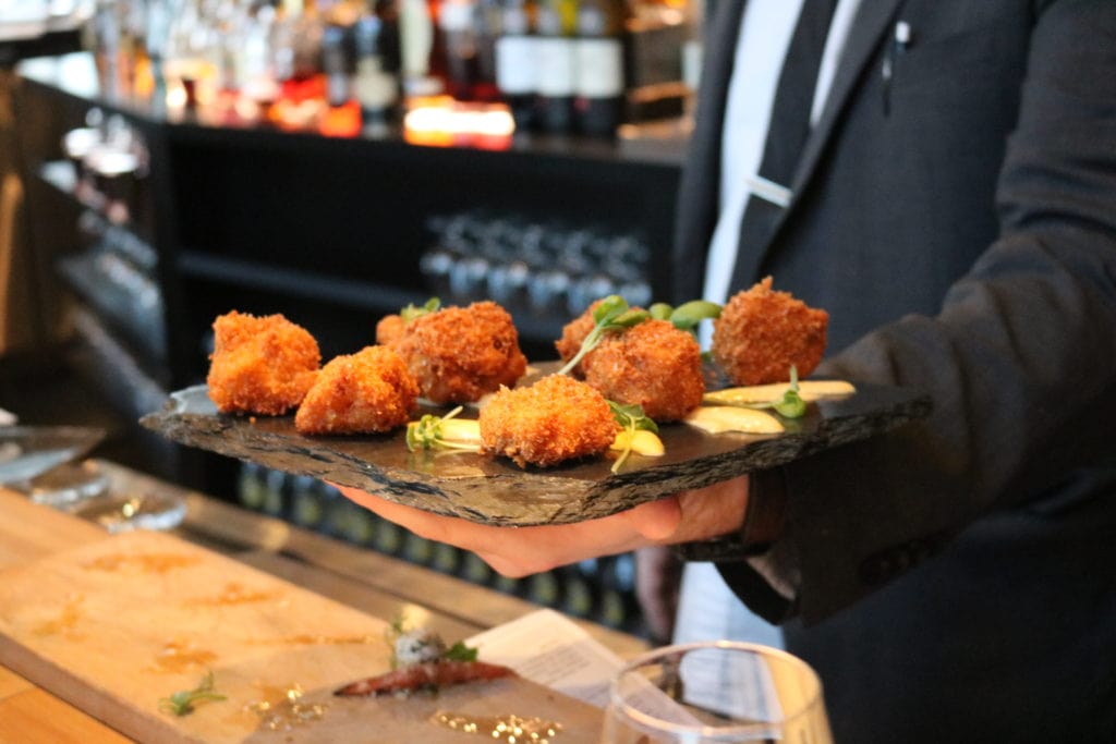 On a fait la Tournée des Chefs à Laval pour vous / Cinq Fourchettes