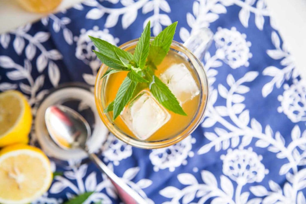 Thé glacé maison citron, gingembre et menthe Cinq Fourchettes