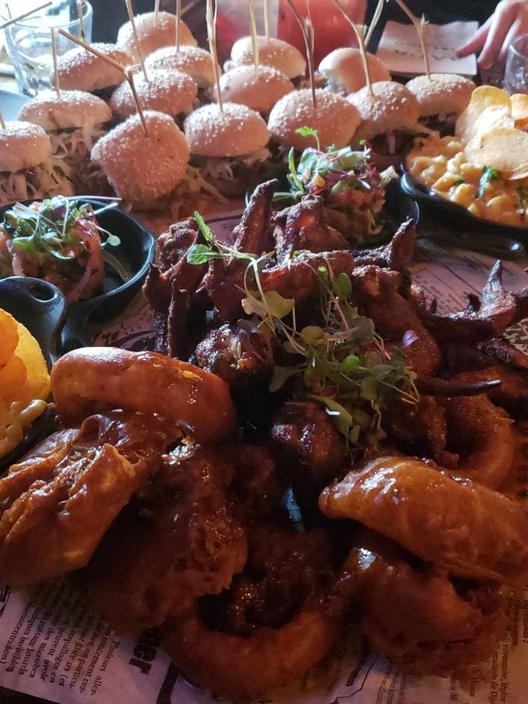 Le Jack Saloon : un endroit vraiment cool pour festoyer Cinq Fourchettes