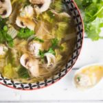 Soupe-repas aux boulettes d'inspiration vietnamienne Cinq Fourchettes