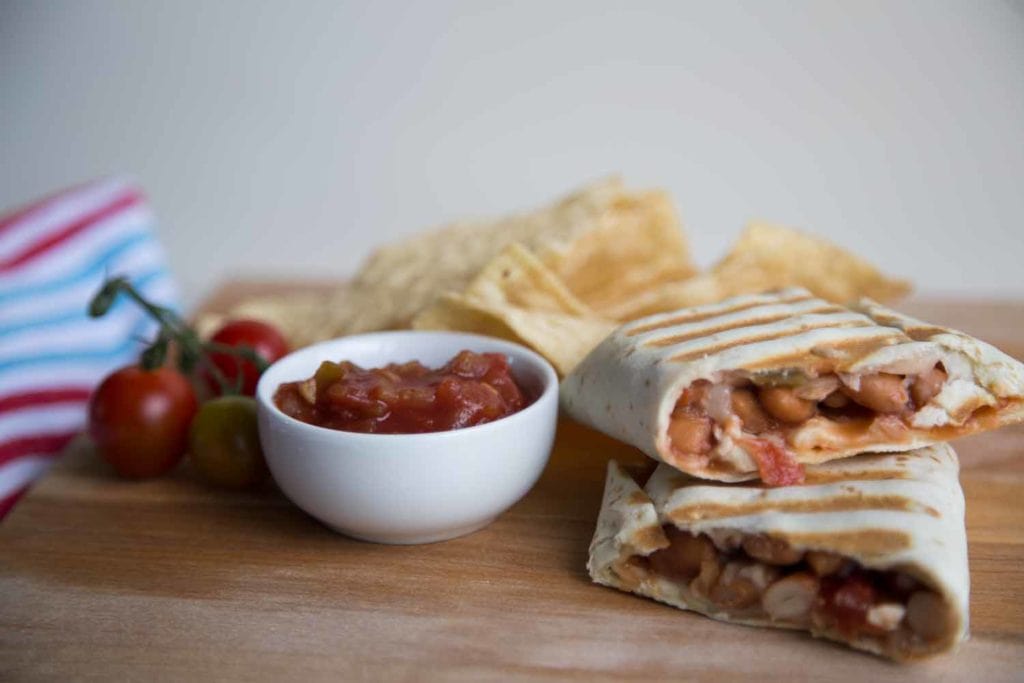 Burritos au poulet et haricots : Parfait pour les lunchs ! Cinq Fourchettes