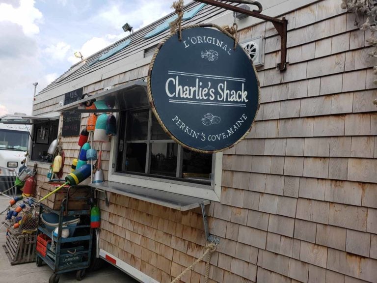 LE rendez-vous des foodtrucks de Montréal ! Cinq Fourchettes