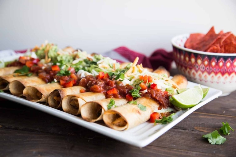 Taquitos au poulet pour mettre du soleil dans votre assiette Cinq Fourchettes