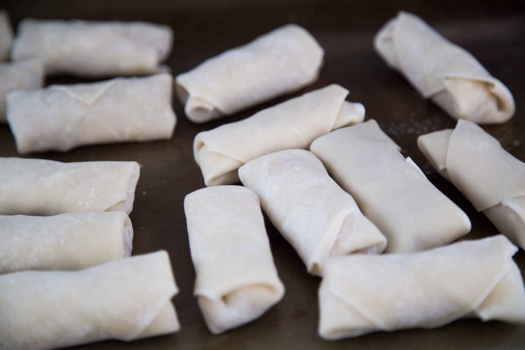 Lumpia (rouleaux impériaux de la Philippine) Cinq Fourchettes