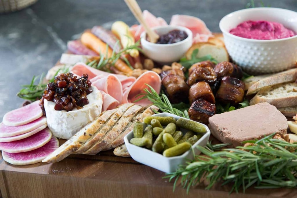 automnal plateau charcuterie fromage bouchées recevoir Cinq Fourchettes