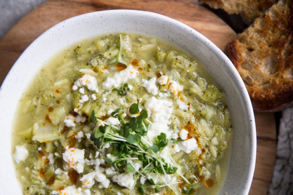 soupe au brocoli feta orzo Cinq Fourchettes