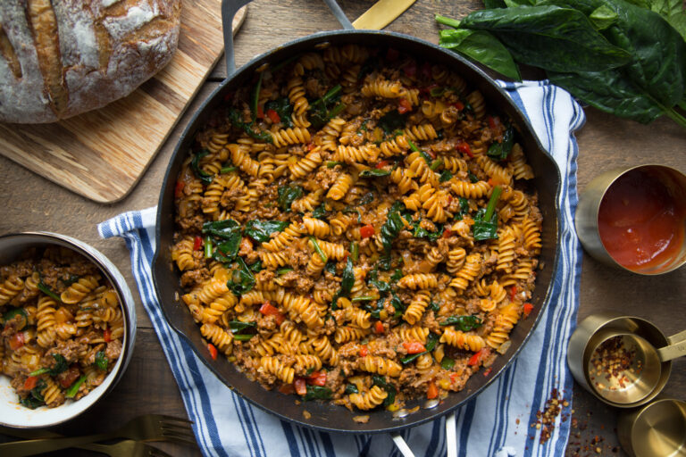 pâtes à la viande simple économique tomates épinards pasta meat easy cheap tomato spinach recette recipe Cinq Fourchettes