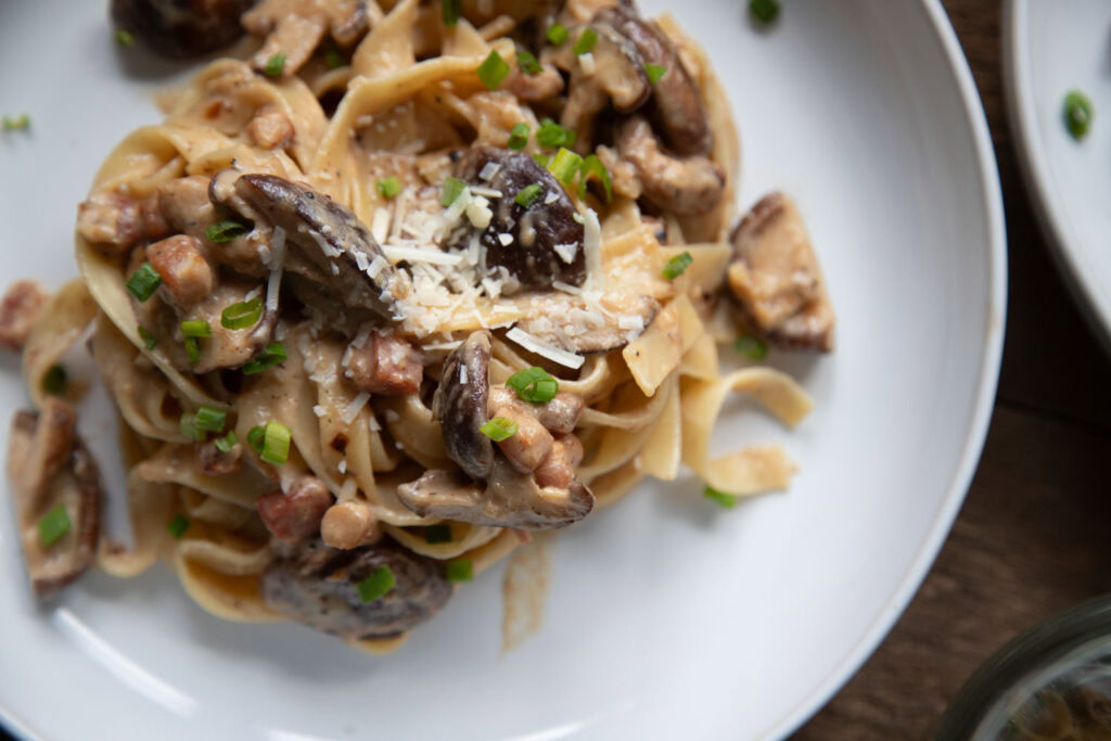 tagliatelle shiitake pancetta recette recipe mushroom champignon pates pasta Cinq Fourchettes
