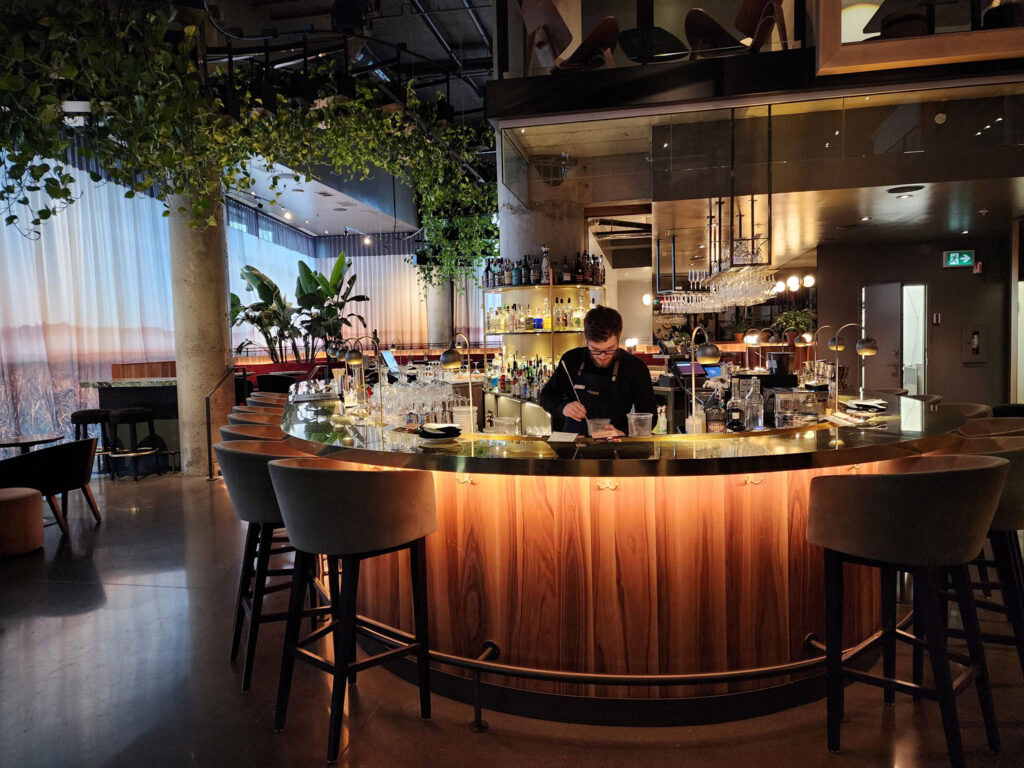bar Les Cousins Escad Brossard Dix30 Cinq Fourchettes